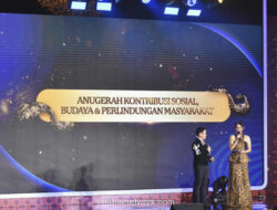 Gus Ipul Dianugerahi Gelar Tokoh Penggerak Sekolah Rakyat di Detikcom Awards