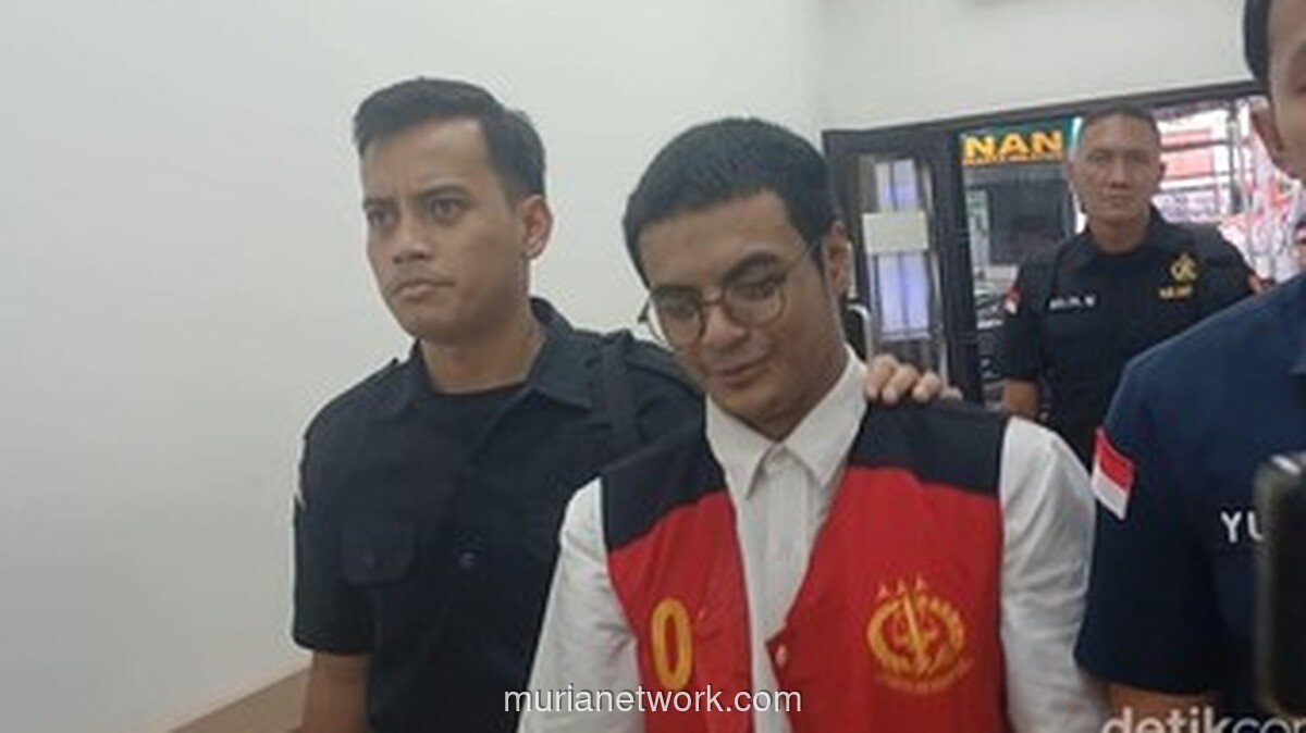 Vadel Badjideh Tertawa Sinis Usai Vonis Kasus Lolly Melonjak Jadi 12 Tahun