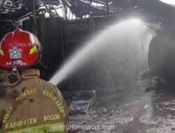 Kobaran Api di Gudang Oli Bogor Akhirnya Reda Setelah 13 Jam