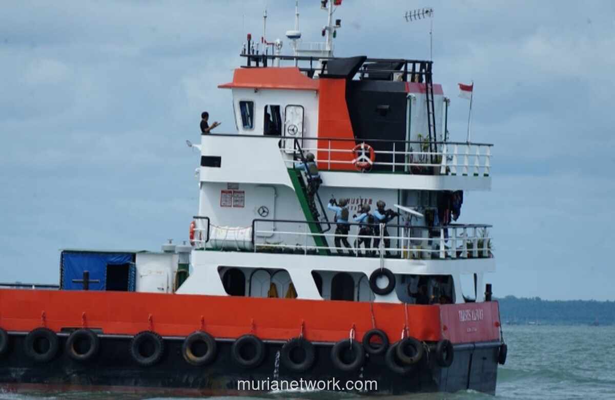 Latihan TNI di Belinyu Berbuah Tangkap Kapal Penyelundup Pasir Timah