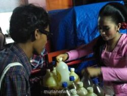 Gen Z Gencar Gelar Party Jamu, Bakul Jamu Keliling Kembali Laris Manis