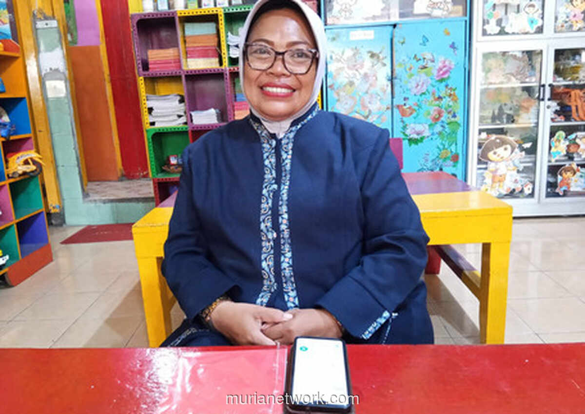 Perjalanan 36 Tahun Guru Ida: Gaji Rp 750 Ribu dan Setia Menembus Macet Surabaya