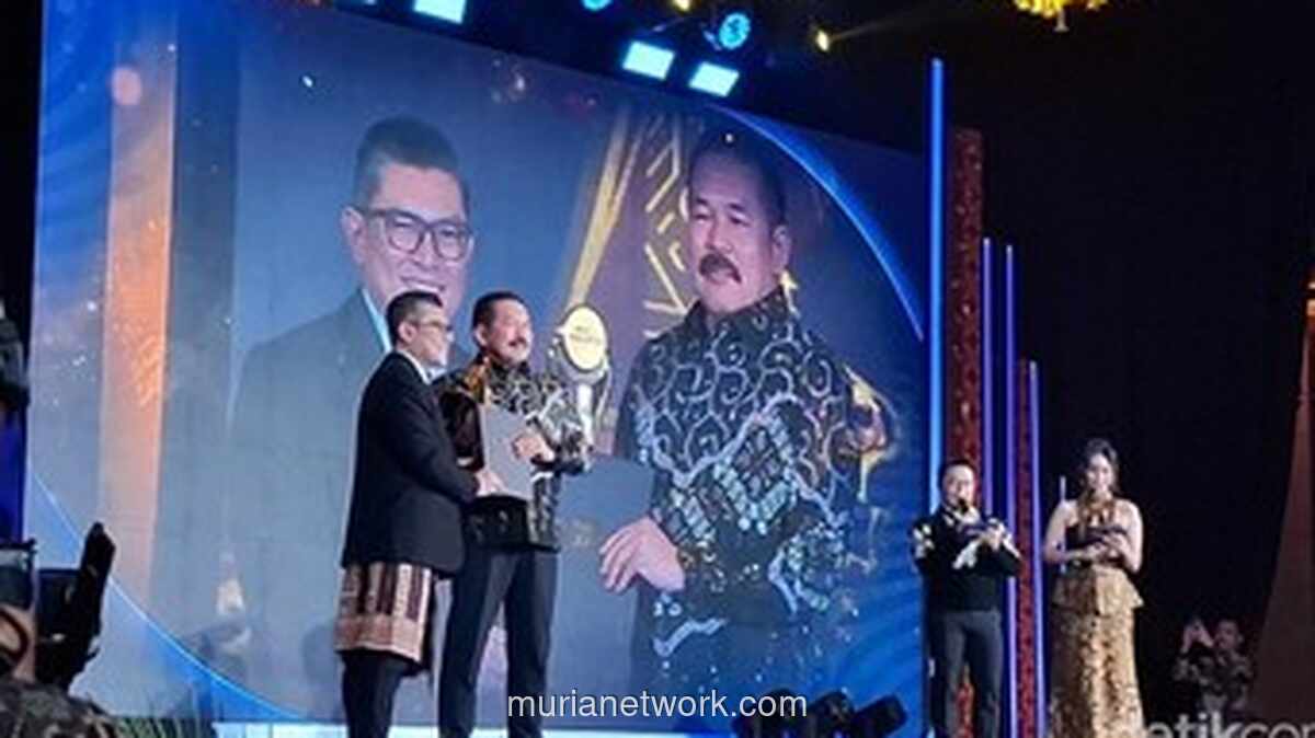 Burhanuddin Raih Penghargaan atas Terobosan Hukum yang Berdampak Sosial