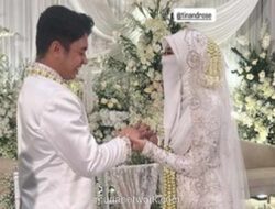Detik-Detik Haru Fiki Naki Melepas Lajang, Netizen: Sumpah, Ketinggalan Berita!
