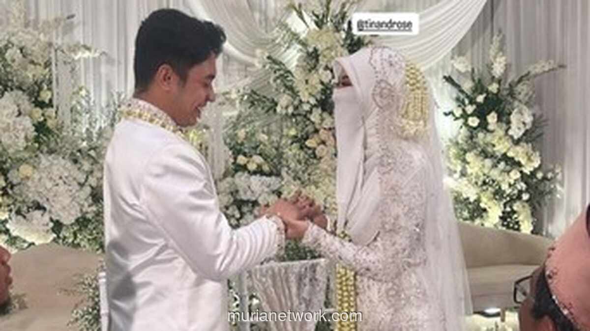 Detik-Detik Haru Fiki Naki Melepas Lajang, Netizen: Sumpah, Ketinggalan Berita!