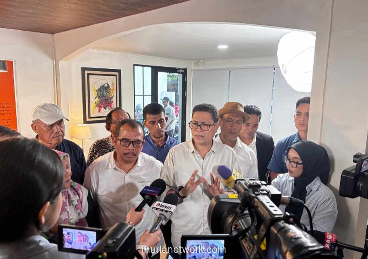 Faizal Assegaf Desak SBY-Megawati Buka Suara Soal Polemik Ijazah Jokowi