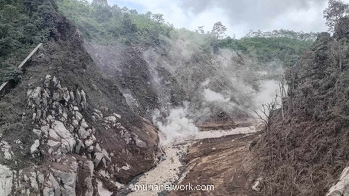 Gladak Perak Masih Tertutup Abu, Suasana Mencekam Menyergap