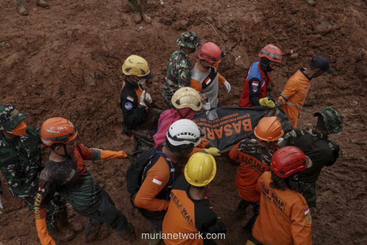 Tanah Longsor Cilacap Tewaskan 20 Jiwa, Tiga Warga Masih Dicari
