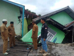 Kantor Desa di Kapuas Hulu Ambruk, Didahului Kemiringan sejak Lama