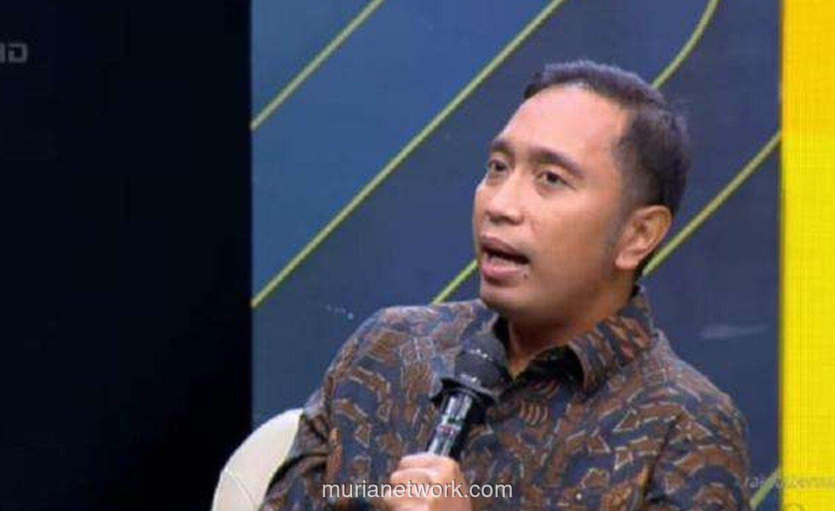 Pakar Hukum UI Beberkan Alasan Ijazah Asli Jokowi Perlu Diperlihatkan ke Roy Suryo