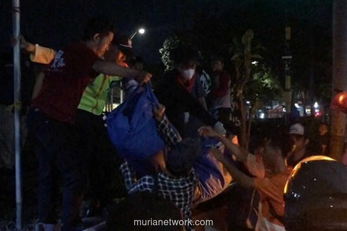 Kronologi Lengkap Pria Tewas Tertabrak KRL di Kalibata: Diduga karena Telepon Saat Menyeberang