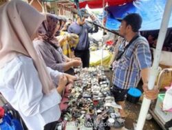TikTok Bawa Gelombang Baru Pemburu Barang Jadul ke Pasar Loak Jatinegara