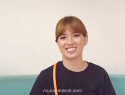 Andre Taulany Kirim Bunga Wisuda ke Chika Jessica, Isinya Malah Tawaran Jadi Jaga Parkir