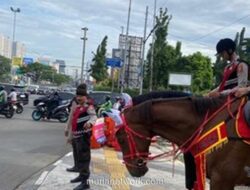 Polisi Berkuda Resmi Atur Lalu Lintas di Simpang Margonda Depok