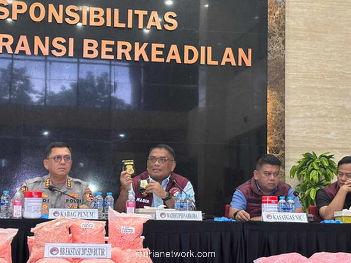 Lencana Palsu di Mobil Kurir Ekstasi yang Kecelakaan di Tol Lampung