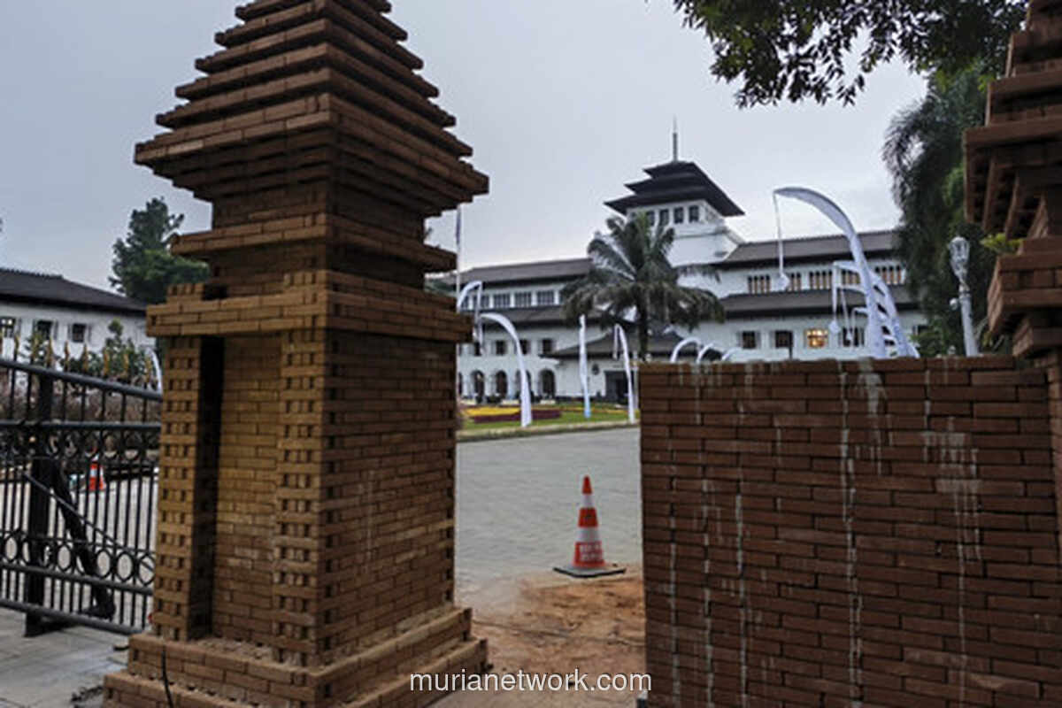 Gerbang Gedung Sate Berubah Wajah, Mirip Pintu Kerajaan
