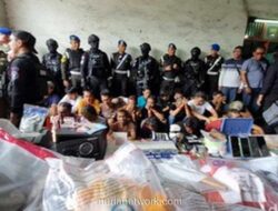 Razia Gabungan di Matraman Amankan 25 Pelaku, Sita Sabu hingga Senjata Tajam
