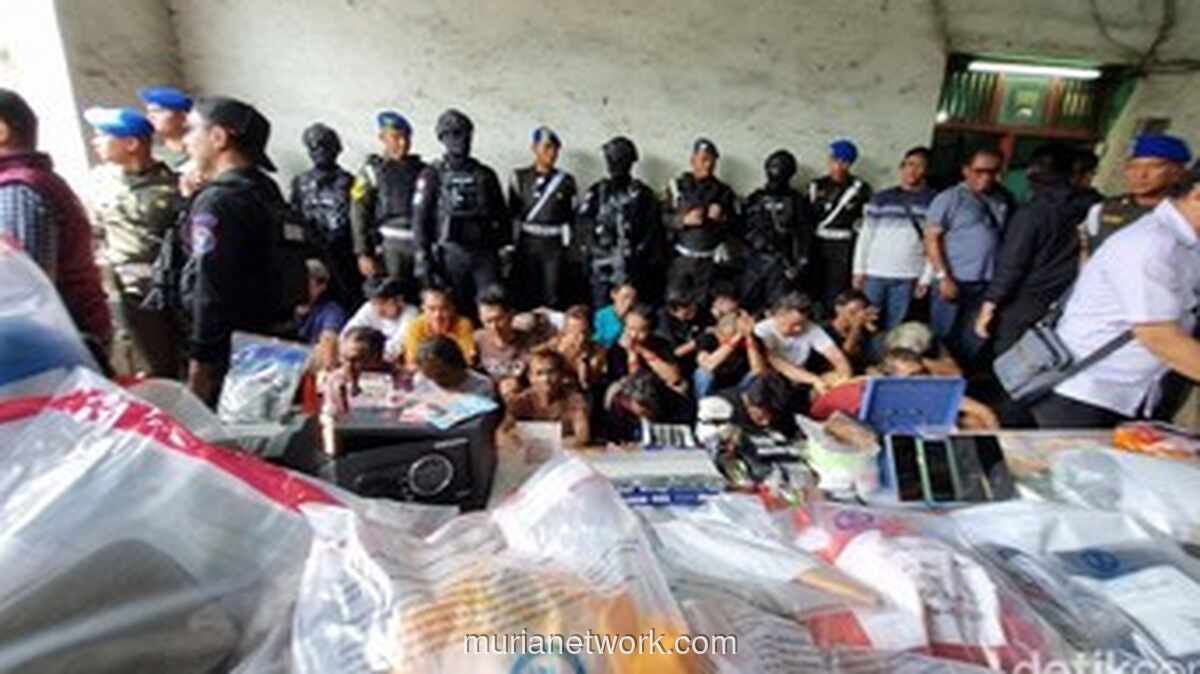 Razia Gabungan di Matraman Amankan 25 Pelaku, Sita Sabu hingga Senjata Tajam