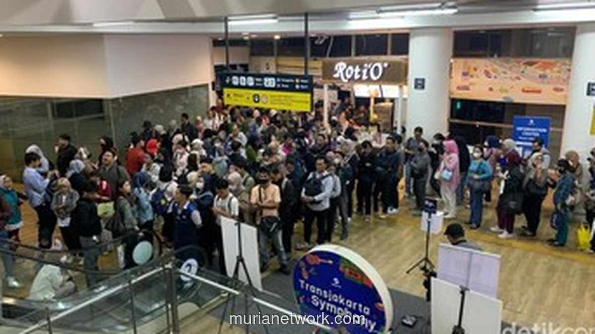 Antrean Horor Halte CSW 4 Jam: Dampak Hujan dan Proyek Jembatan Plawad 2