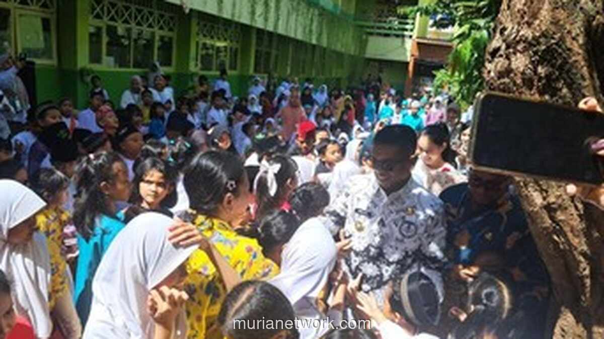 Andra Soni Berkalang Air Mata di SD Masa Lalunya