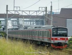 Gangguan di Palmerah-Bayoran, Ratusan Penumpang KRL Rangkasbitung Terhambat