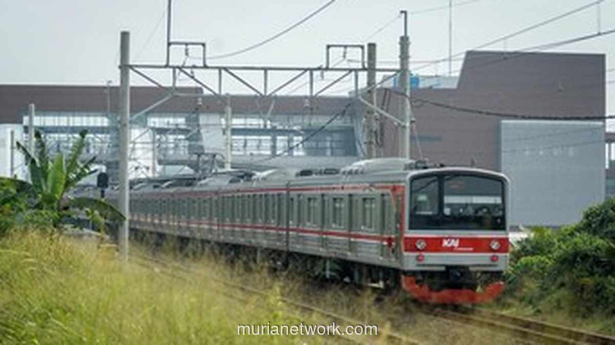 Gangguan di Palmerah-Bayoran, Ratusan Penumpang KRL Rangkasbitung Terhambat