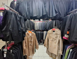 Pedagang Thrifting Gugat Larangan Pemerintah, 7,5 Juta Pekerja Terancam