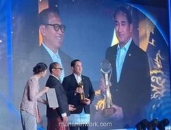 Komjen Suyudi Ario Seto Raih Penghargaan Berkat Gagasan Indonesia Bersinar