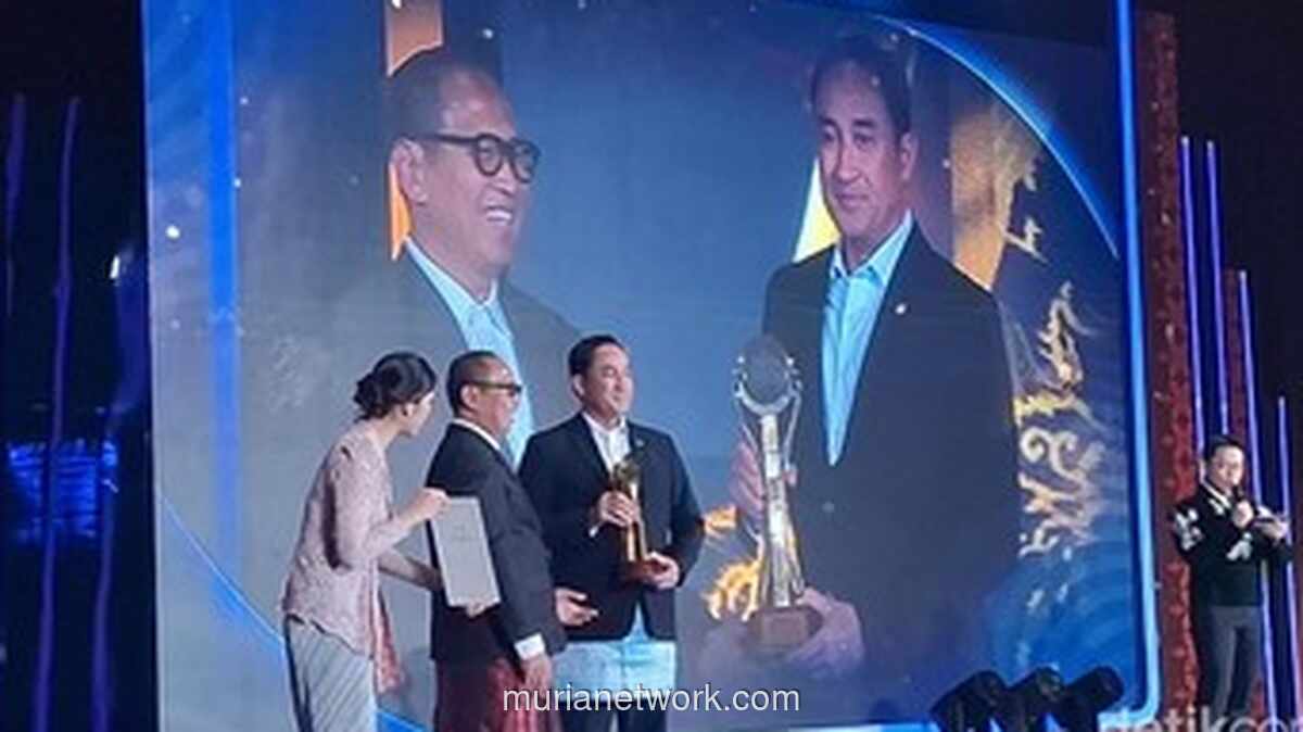 Komjen Suyudi Ario Seto Raih Penghargaan Berkat Gagasan Indonesia Bersinar