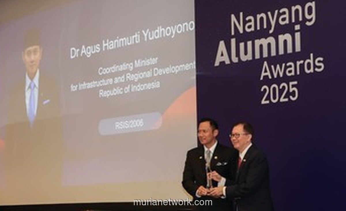 AHY Raih Gelar Alumni Terkemuka NTU Singapura, Bukti Dedikasi di Kancah Global