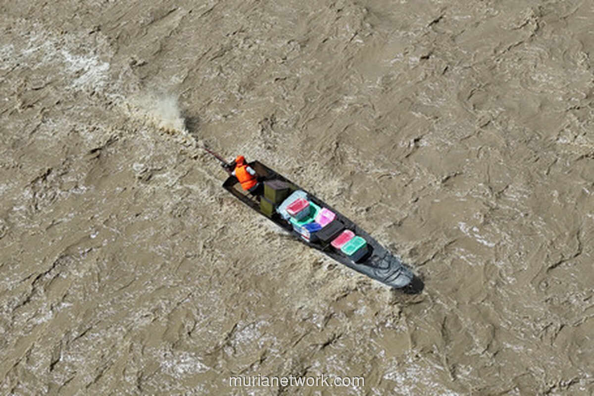 Tim BPBD Jibrak Arus Deras, Bantuan Logistik Akhirnya Tiba di Korban Banjir Bandang Aceh