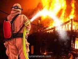 Gudang Kardus di Ciracas Hangus Diterjang Kobaran Api