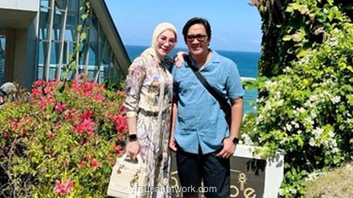 Erin Tuai Sorotan dengan Gaya Hitam di Tengah Proses Ikrar Talak Andre Taulany