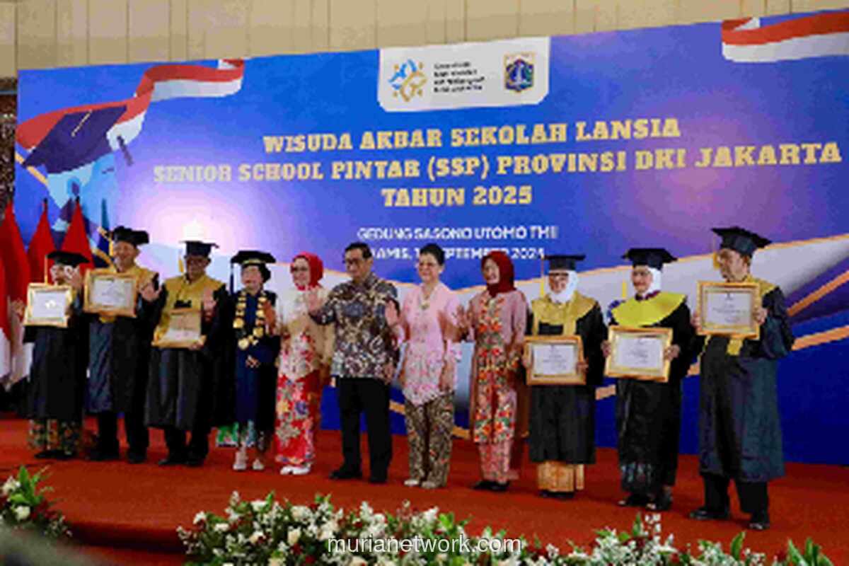 Semangat Tak Kenal Usia: Ribuan Lansia Jakarta Wisuda di Usia Senja