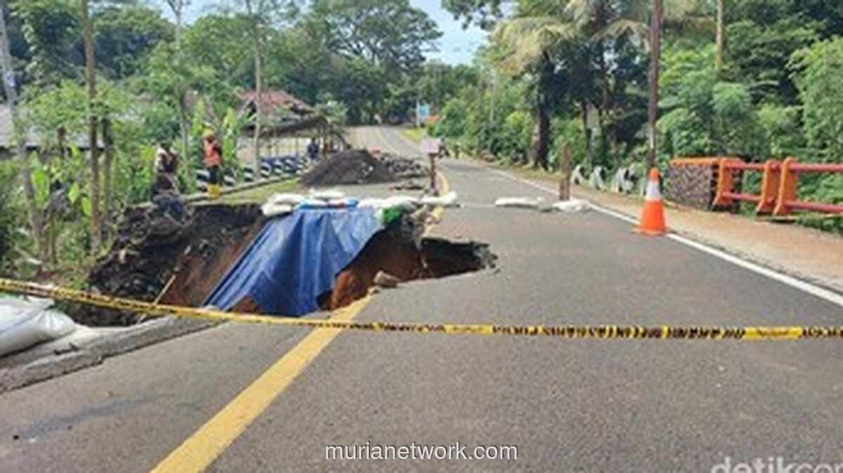 Jembatan Cikaleho Ambruk Lagi, Akses Nasional Ciamis-Cirebon Lumpuh Total