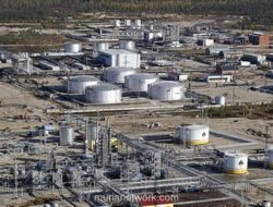 Balasan Listrik Ukraina Hantam Kilang Minyak Rusia di Tengah Krisis Energi