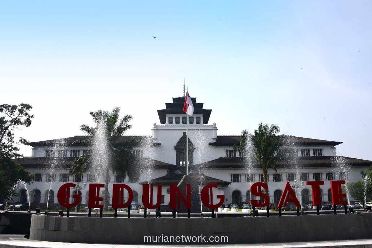 Gerbang Baru Gedung Sate: Antara Sentuhan Candi dan Polemik Anggaran