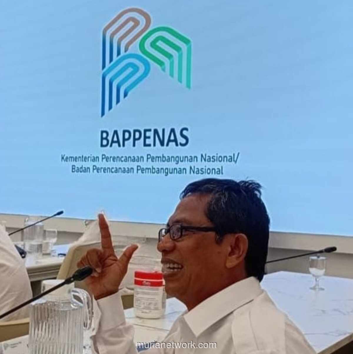 Bila Soeharto Kembali: Stabilitas dan Tangan Besi untuk Ekonomi yang Carut-Marut