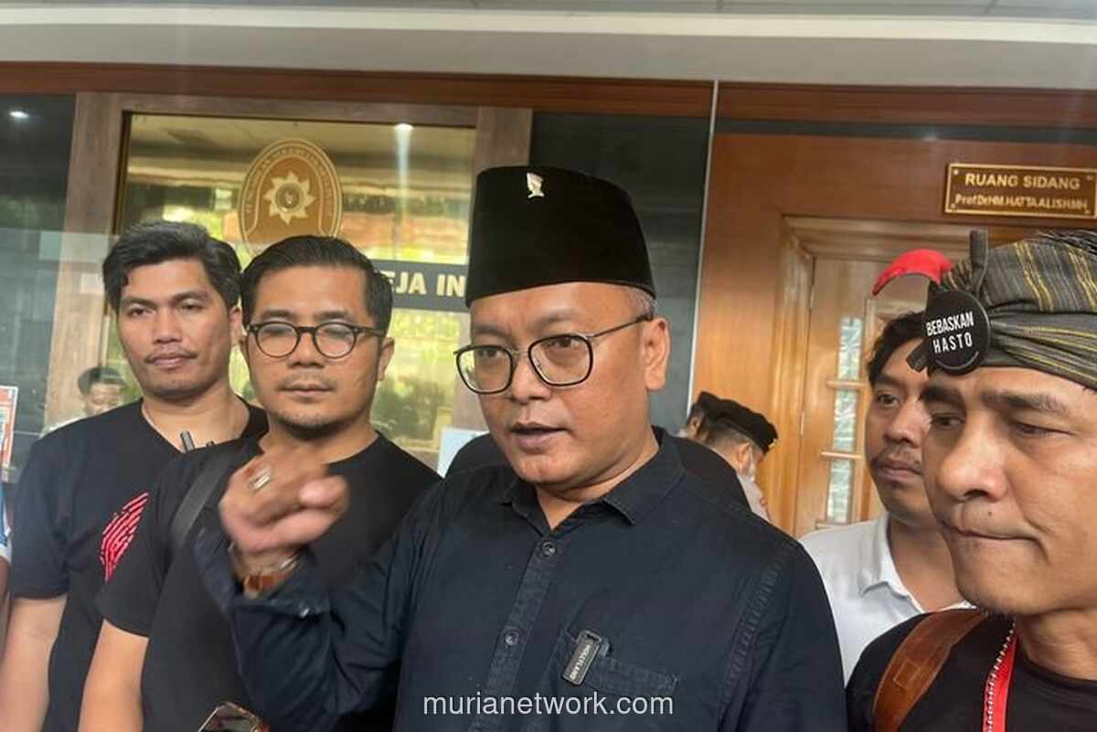 PDIP Balas Sindiran PSI: Jokowi Dituding Jilat Ludah Sendiri