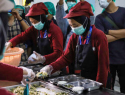 Siklus Sempurna Jimmy Hantu: Dari Sisa Makanan Gratis ke Telur dan Pupuk