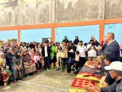 Andre Rosiade Terobos Kelok 44 yang Runtuh Demi Sampai ke Korban Galodo