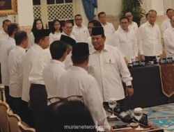 Prabowo Gebrak Meja, Tegur Langsung Kapolri dan Panglima TNI Soal Aparat Pelindung Penyelundup