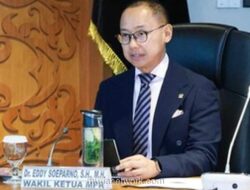 Relawan China Bantu Deteksi Korban di Reruntuhan Lumpur Aceh