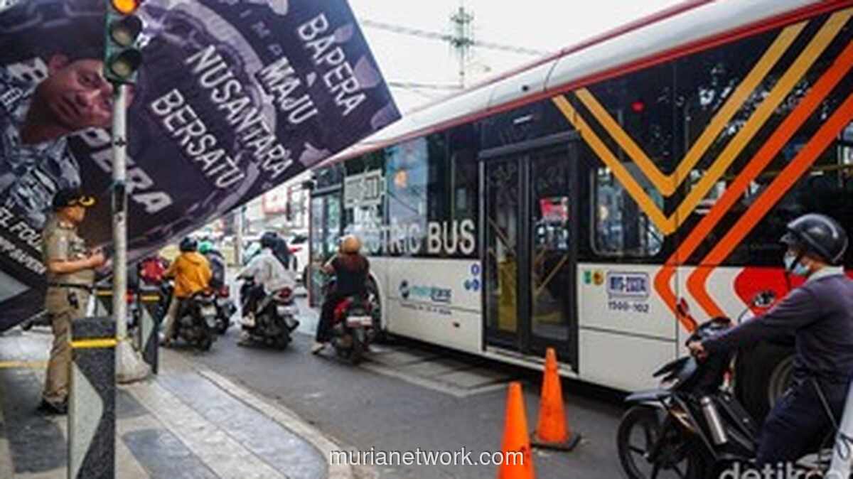 BMKG Ungkap Penyebab Angin Kencang yang Guncang Jakarta