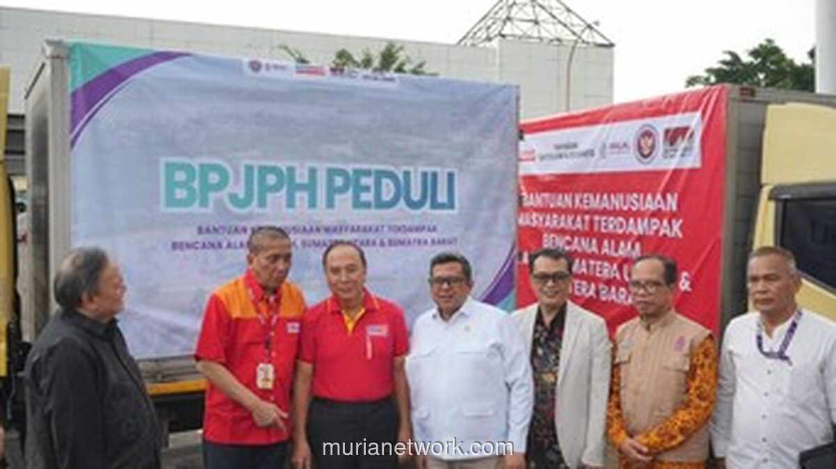 Hercules Angkut 10 Truk Bantuan Alfamart untuk Korban Bencana Sumatera