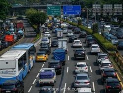 Kecelakaan Tunggal di Tebet Picu Macet Parah di Tol Dalam Kota