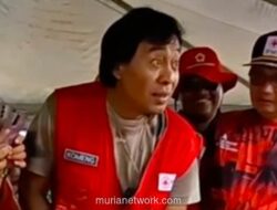 Komeng Bawa Tawa ke Pengungsian, Cairkan Suasana Korban Banjir Sumbar