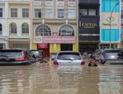 15 RT di Jakarta Timur Masih Terendam, Genangan Capai 80 Sentimeter