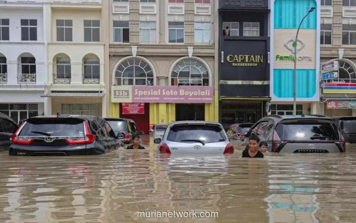 15 RT di Jakarta Timur Masih Terendam, Genangan Capai 80 Sentimeter