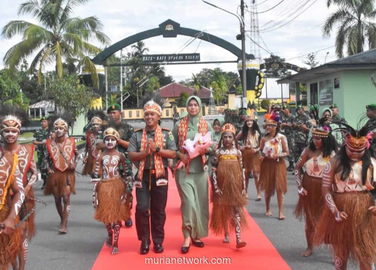 Tifa dan Tarian Kamoro Sambut Dandim Baru di Mimika